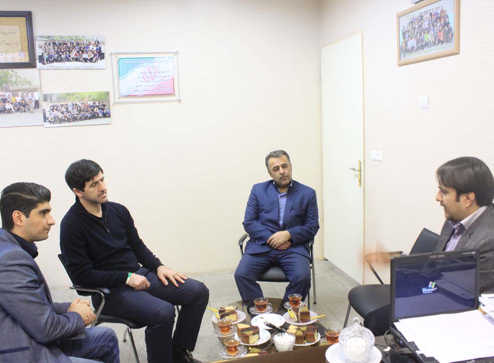 کریم باقری و درس