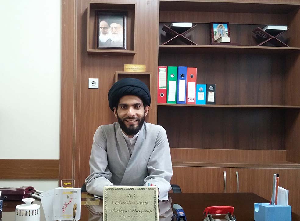 گفت‌وگو با سید مهدی حسینی، معاون فرهنگی دبیرستان علامه طباطبایی واحد کارگر شمالی